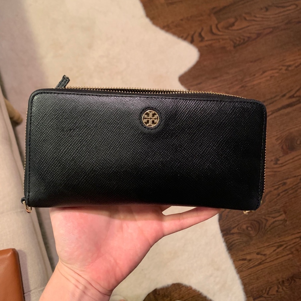 Tory Burch wallet